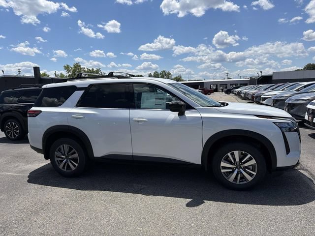 New 2026 Nissan Pathfinder SL AWD/4WD image 4