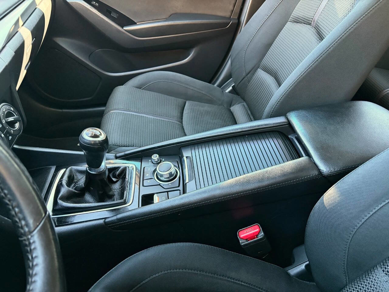 Used 2017 MAZDA MAZDA3 Sport w/ Preferred Equipment Package image 30