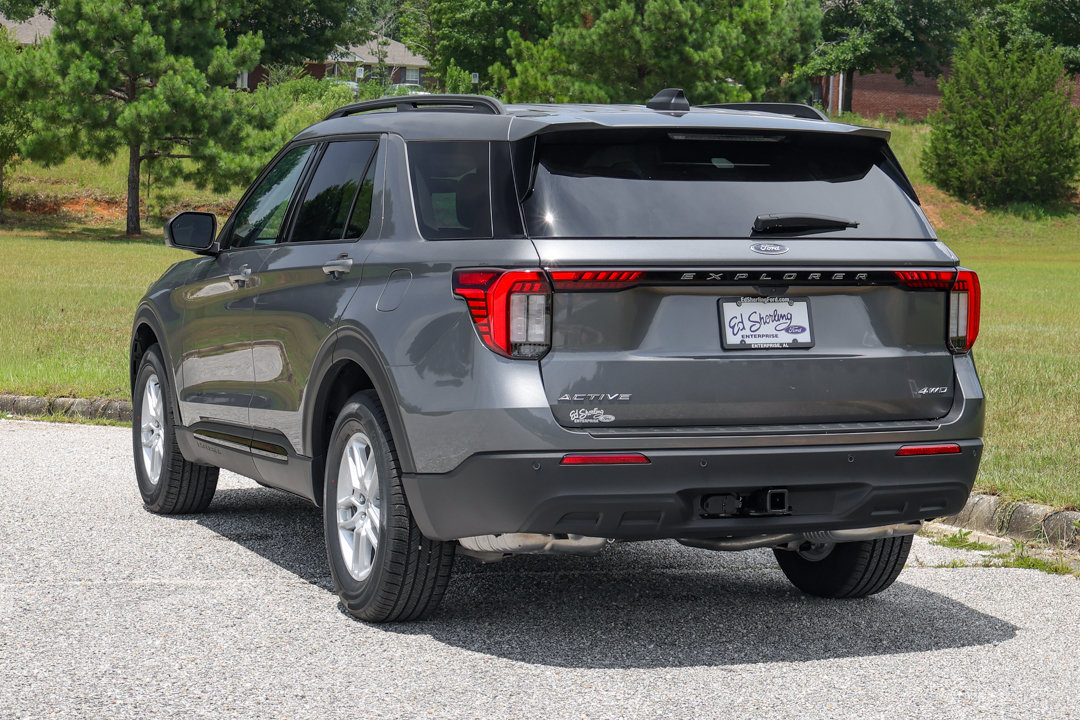 New 2026 Ford Explorer Active AWD/4WD image 4