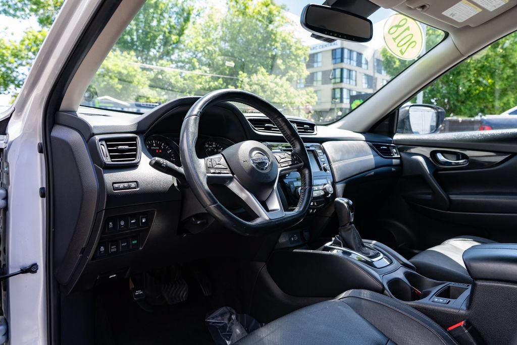 Used 2018 Nissan Rogue SL AWD/4WD image 20