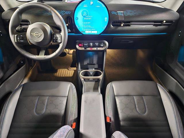 Used 2025 MINI Cooper 2-Door Hardtop FWD image 18