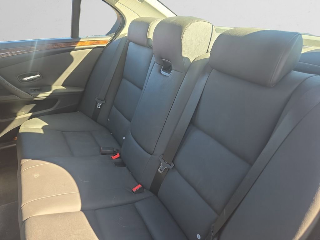 Used 2010 BMW 535i xDrive Sedan image 14