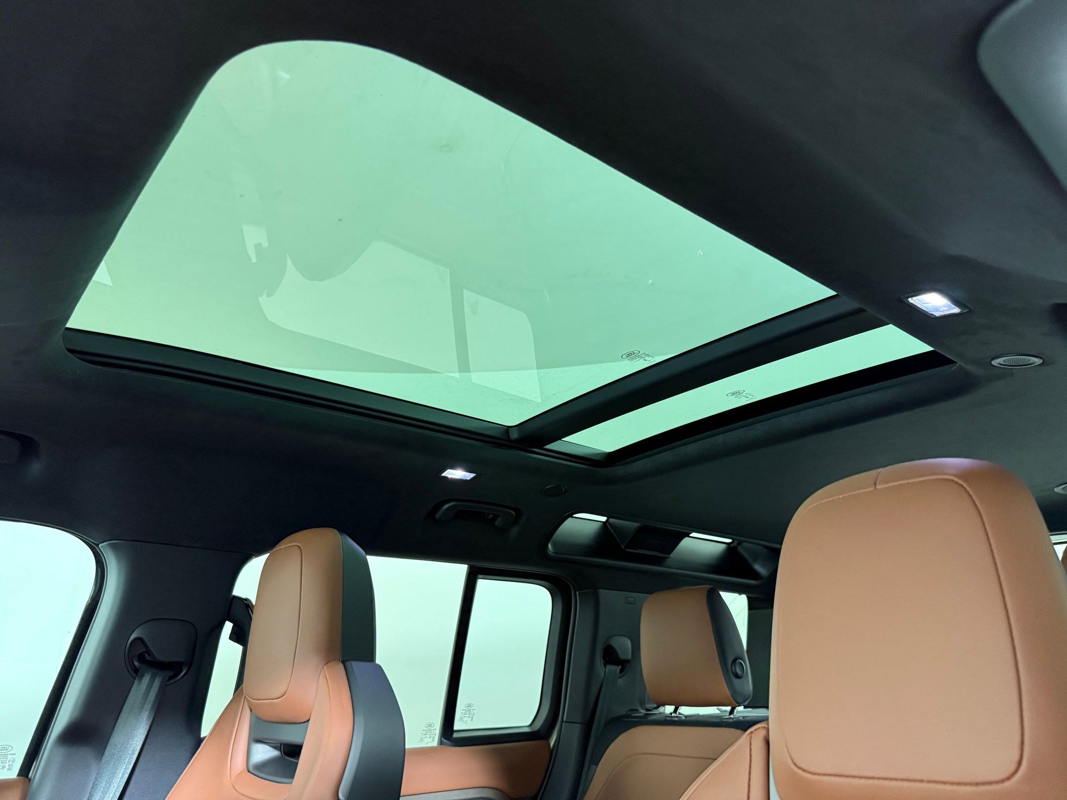 New 2026 Land Rover Defender 110 OCTA AWD/4WD image 15