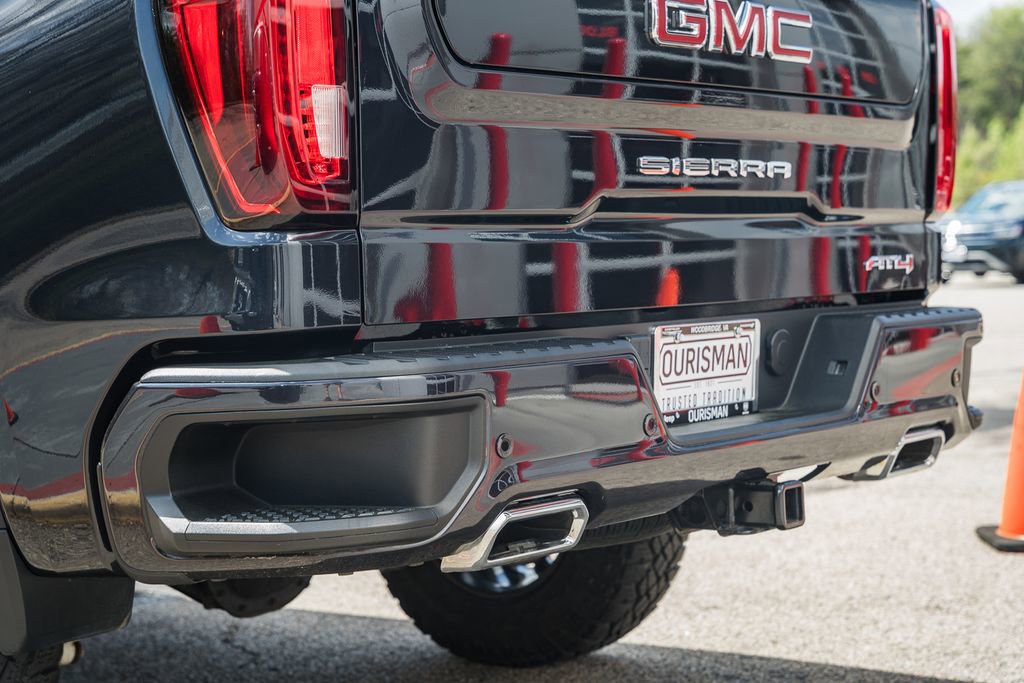 Used 2022 GMC Sierra 1500 AT4 w/ AT4 Premium Package image 11