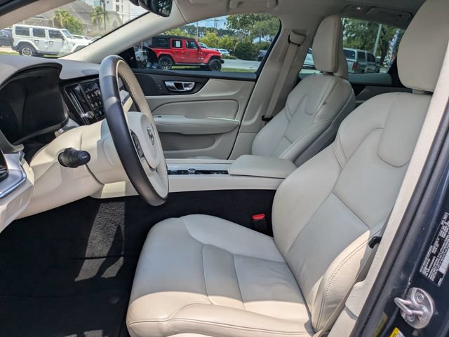 Certified 2025 Volvo S60 B5 Core FWD image 23