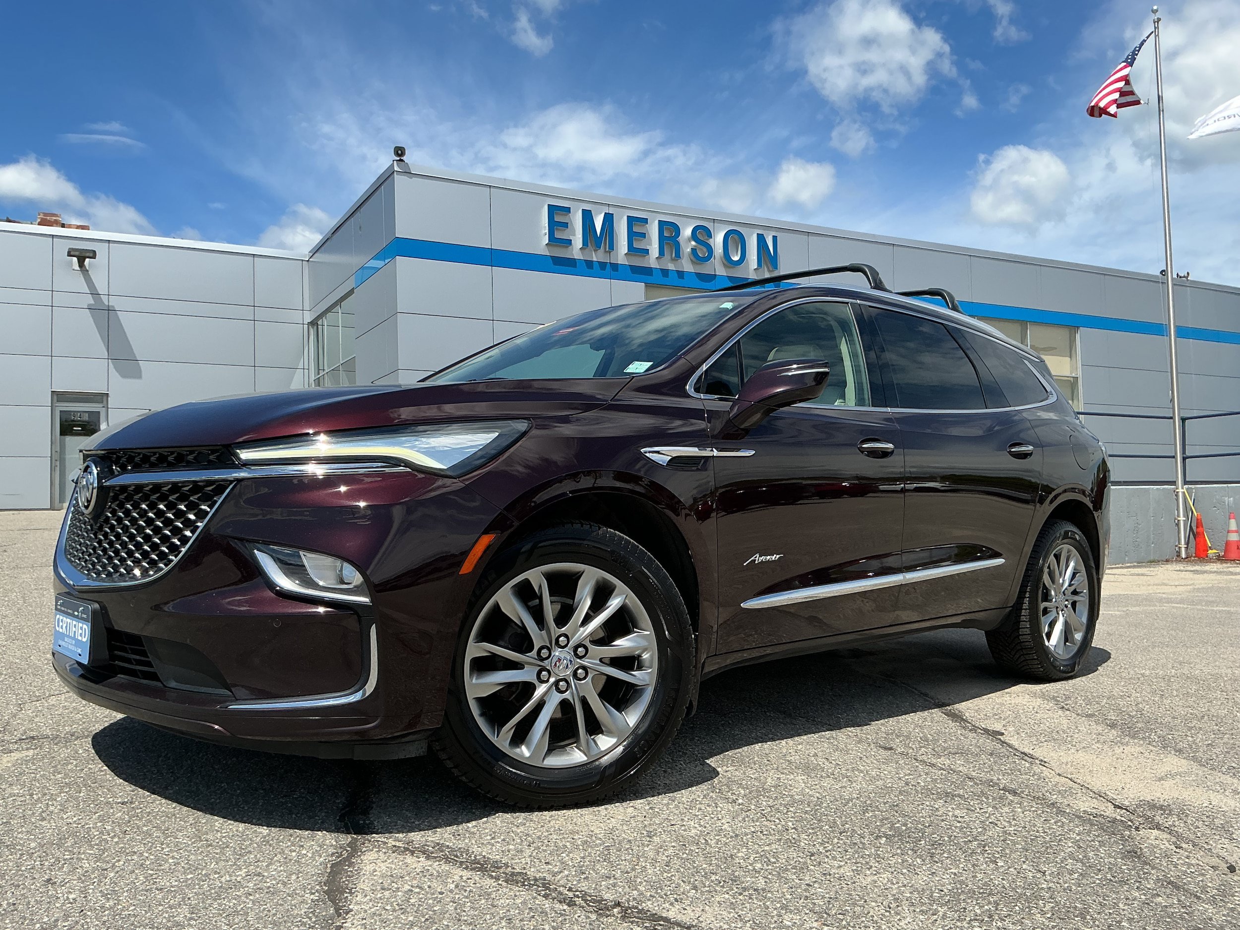 Certified 2023 Buick Enclave Avenir AWD/4WD image 1