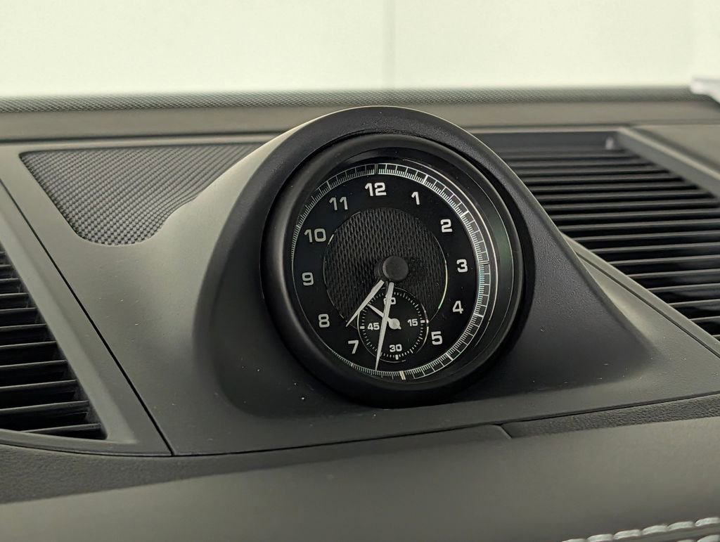 New 2026 Porsche Macan image 32