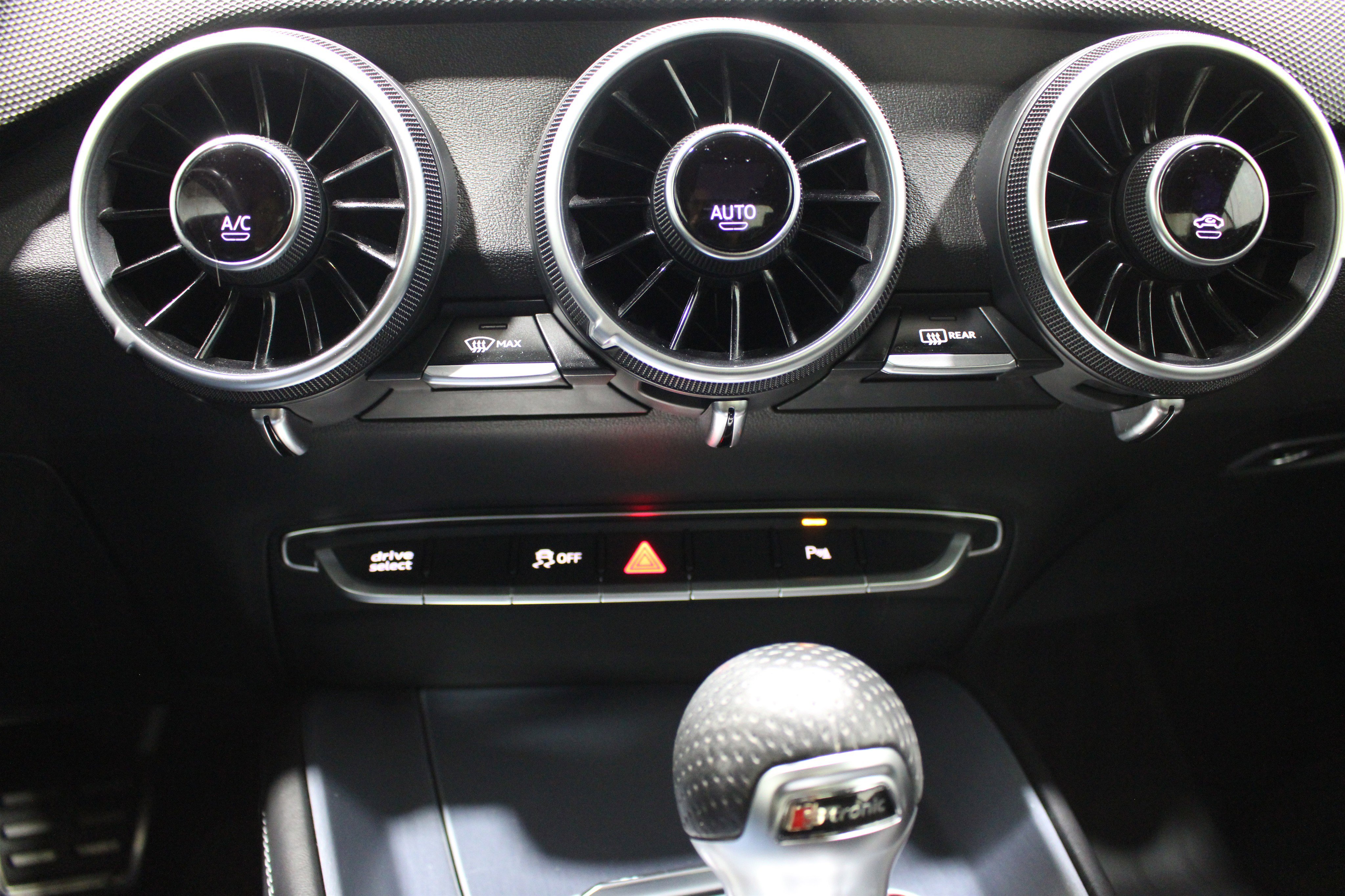 Used 2018 Audi TT 2.0T w/ Technology Package image 17