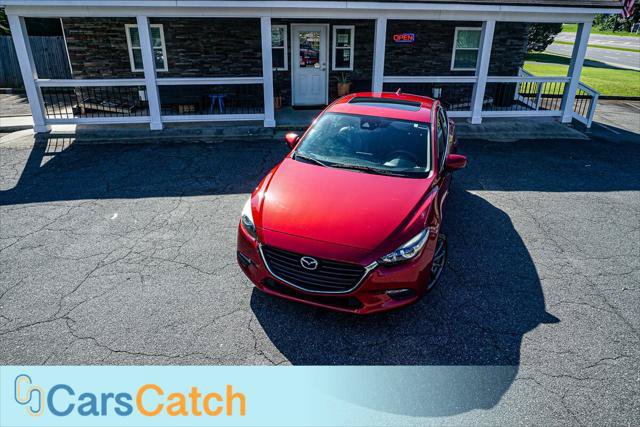 Used 2018 MAZDA MAZDA3 Touring FWD image 2