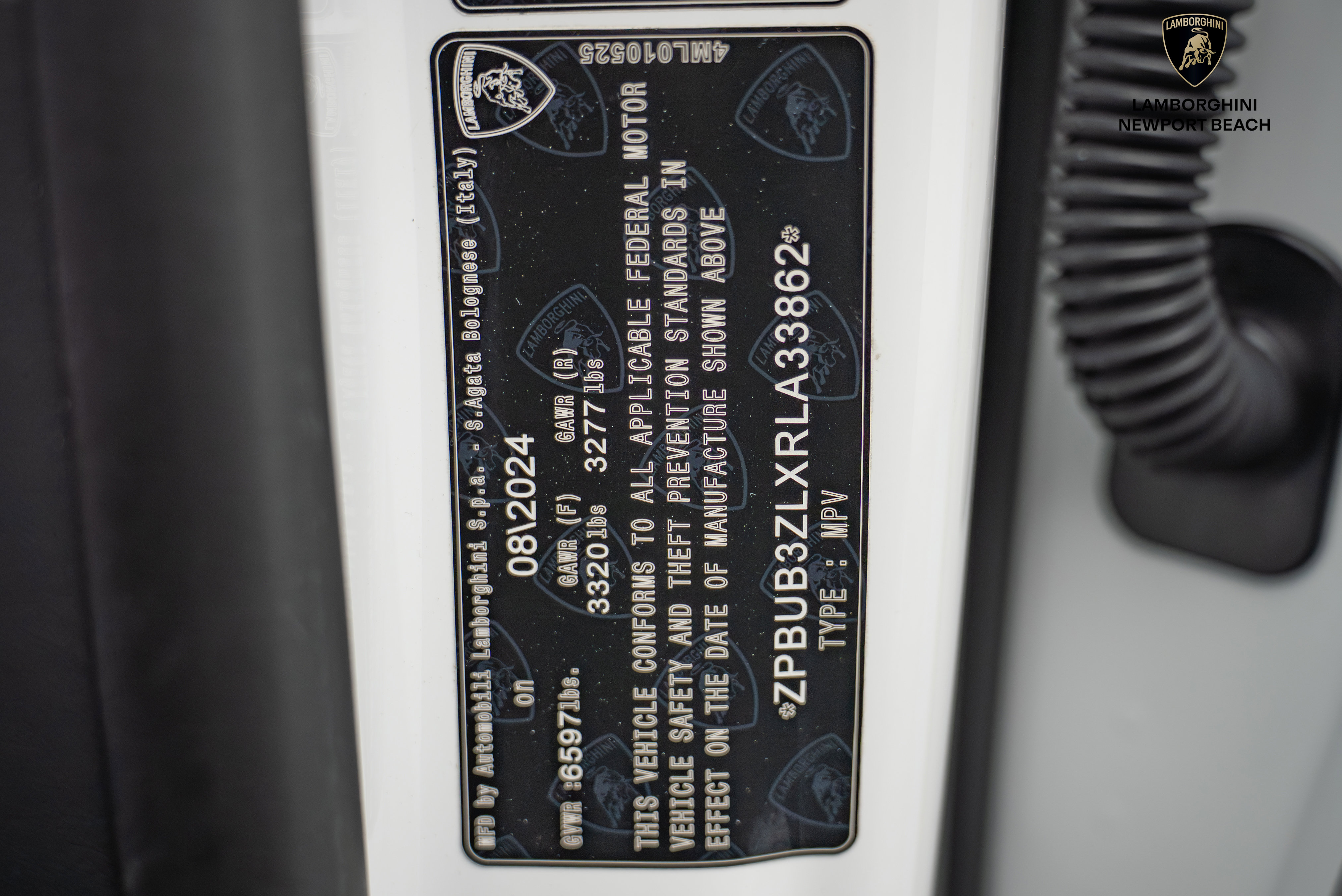 Used 2024 Lamborghini Urus S image 40