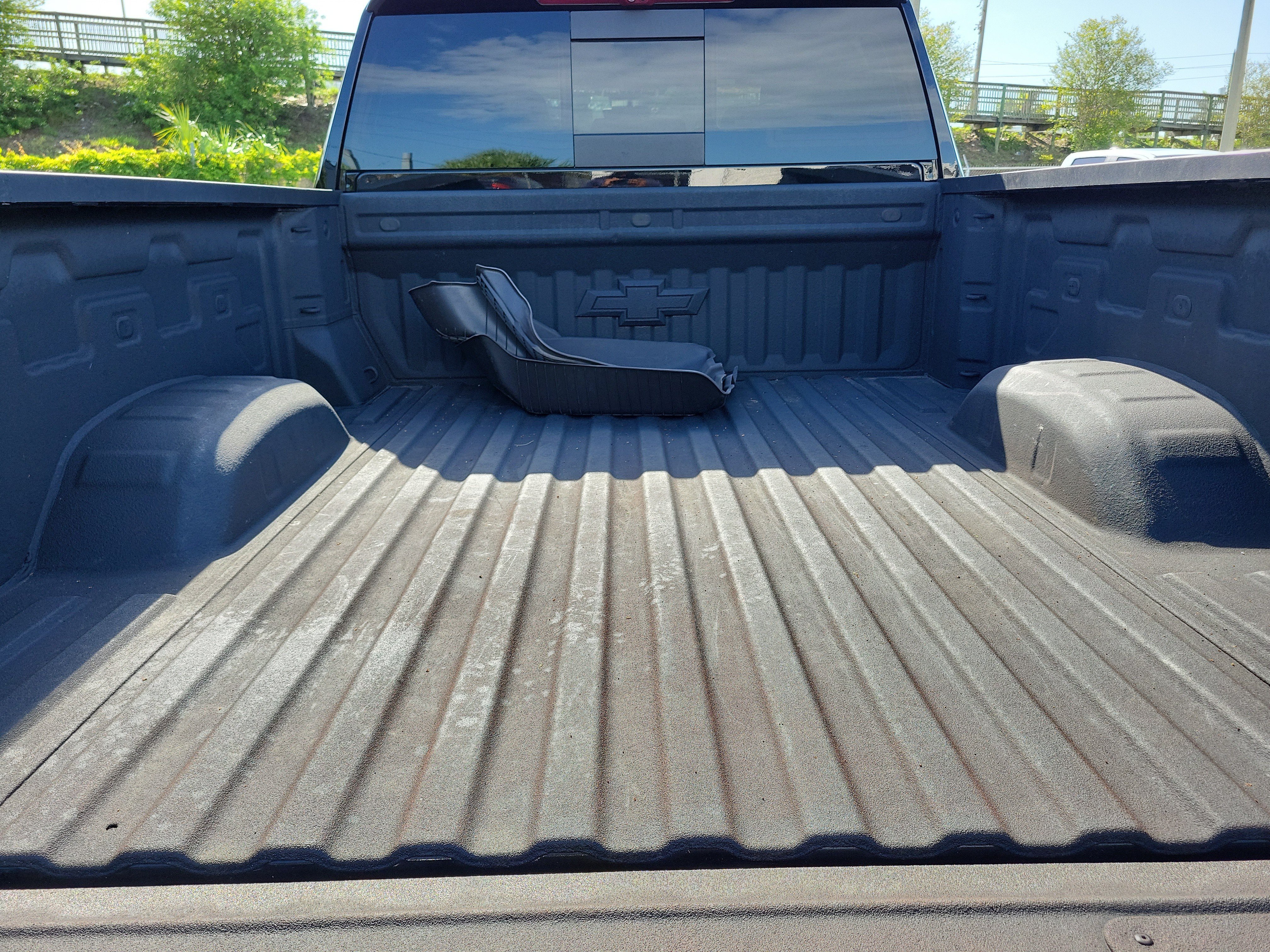 Used 2025 Chevrolet Silverado 2500 High Country w/ Midnight Edition AWD/4WD image 8