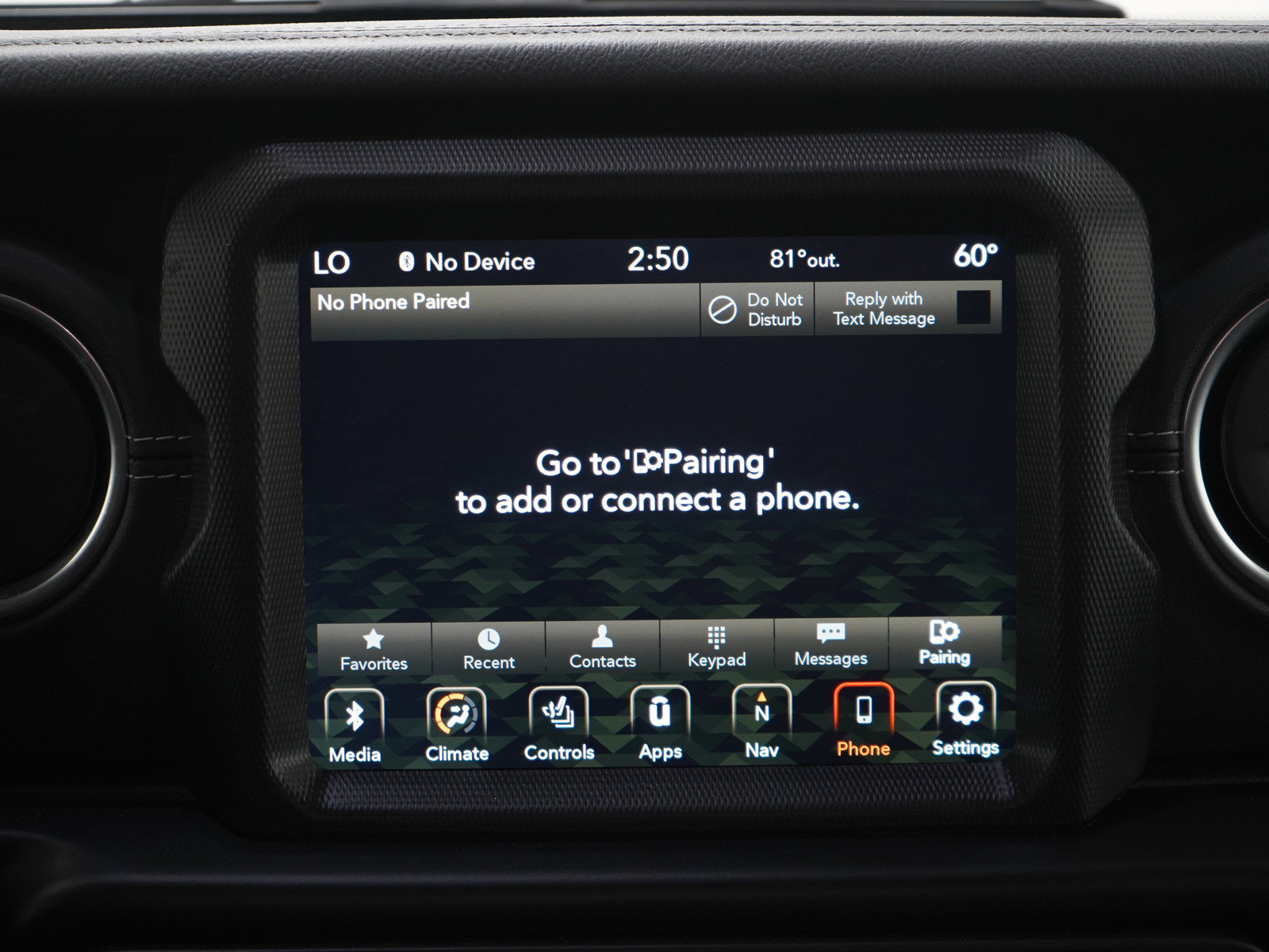 Used 2022 Jeep Wrangler Unlimited Sahara w/ Cold Weather Group AWD/4WD image 17