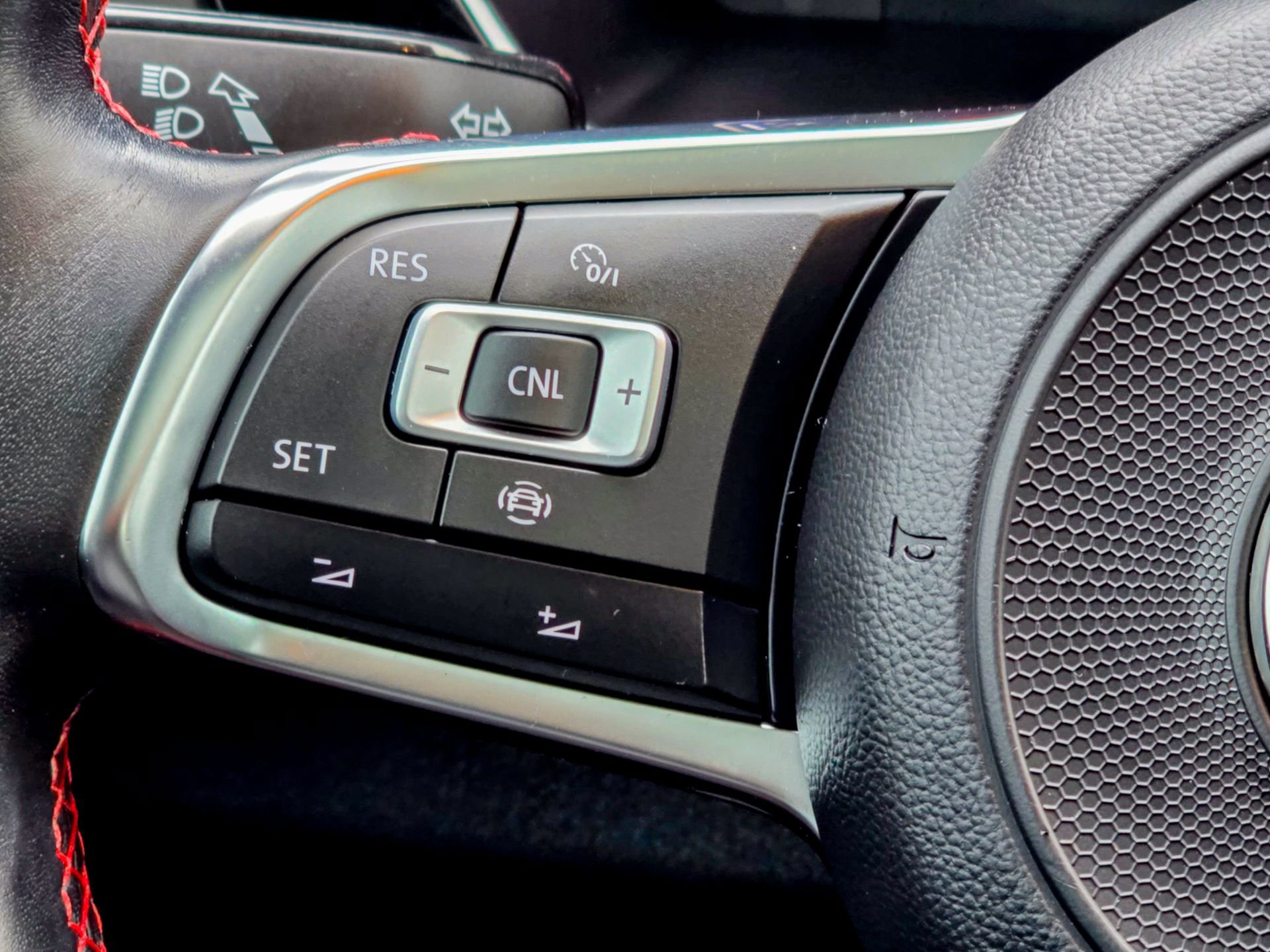 Used 2019 Volkswagen Jetta GLI Autobahn image 30