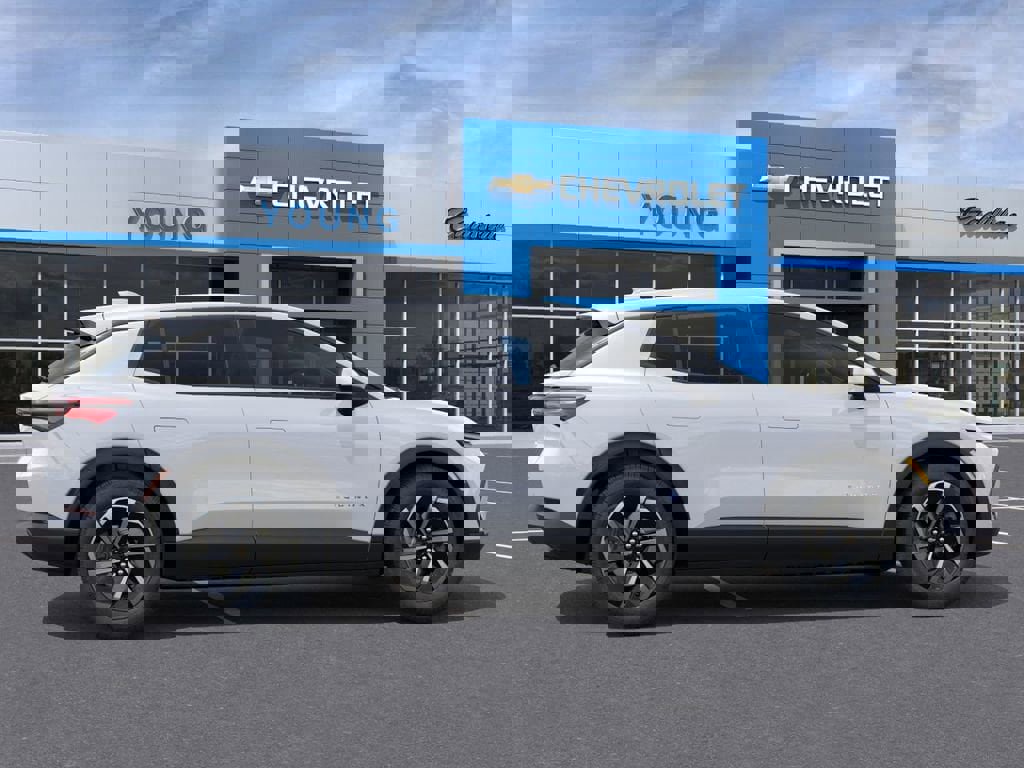 New 2026 Chevrolet Equinox EV LT image 5