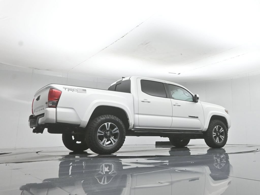 Used 2017 Toyota Tacoma TRD Sport w/ Tow Package RWD image 48