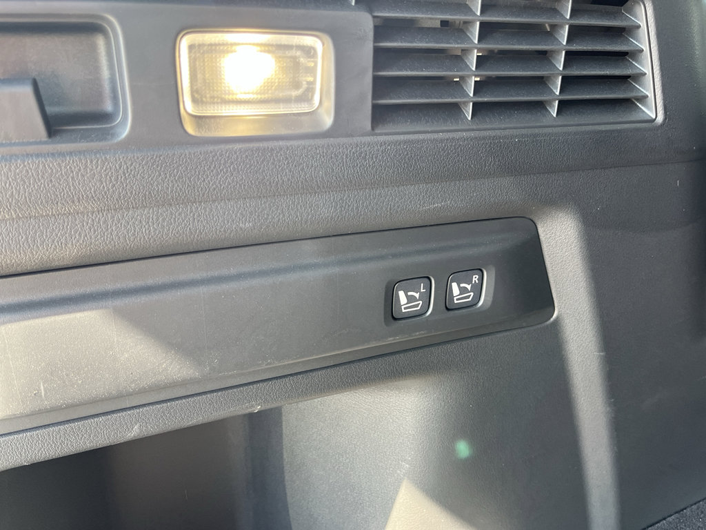 Certified 2025 MAZDA CX-70 3.3 Turbo w/ Preferred Package image 35