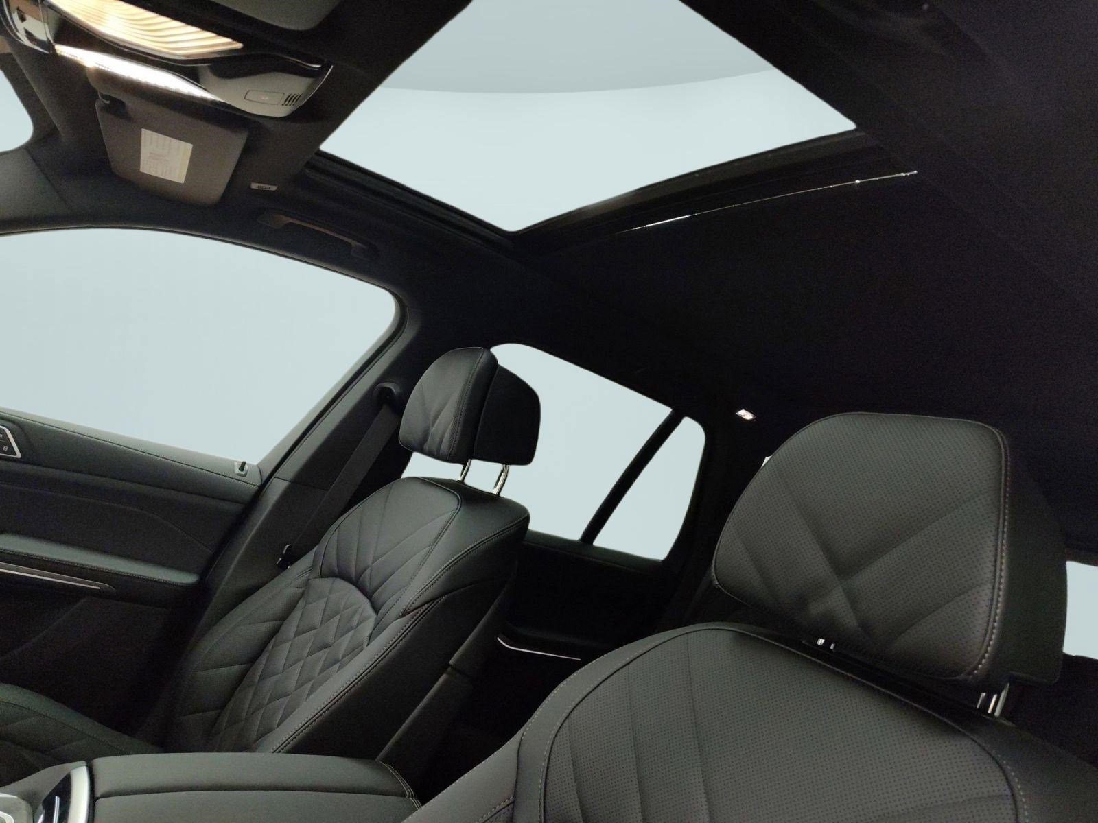 Used 2026 BMW X5 xDrive40i w/ M Sport Package image 15