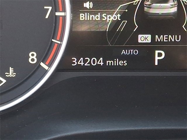 Used 2023 Nissan Rogue SV image 16