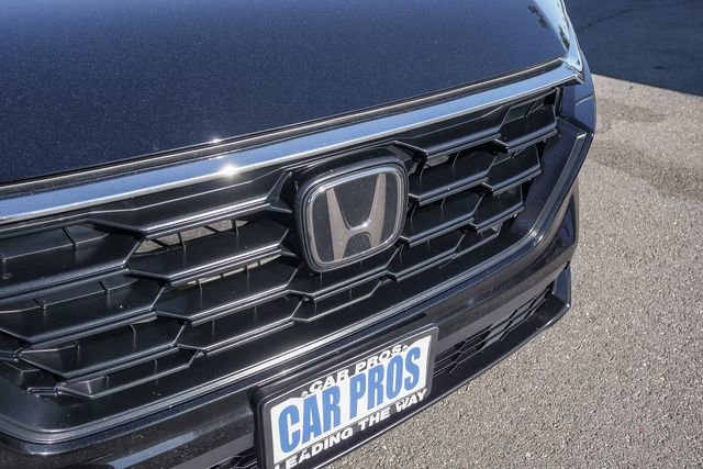 Used 2025 Honda CR-V LX image 12