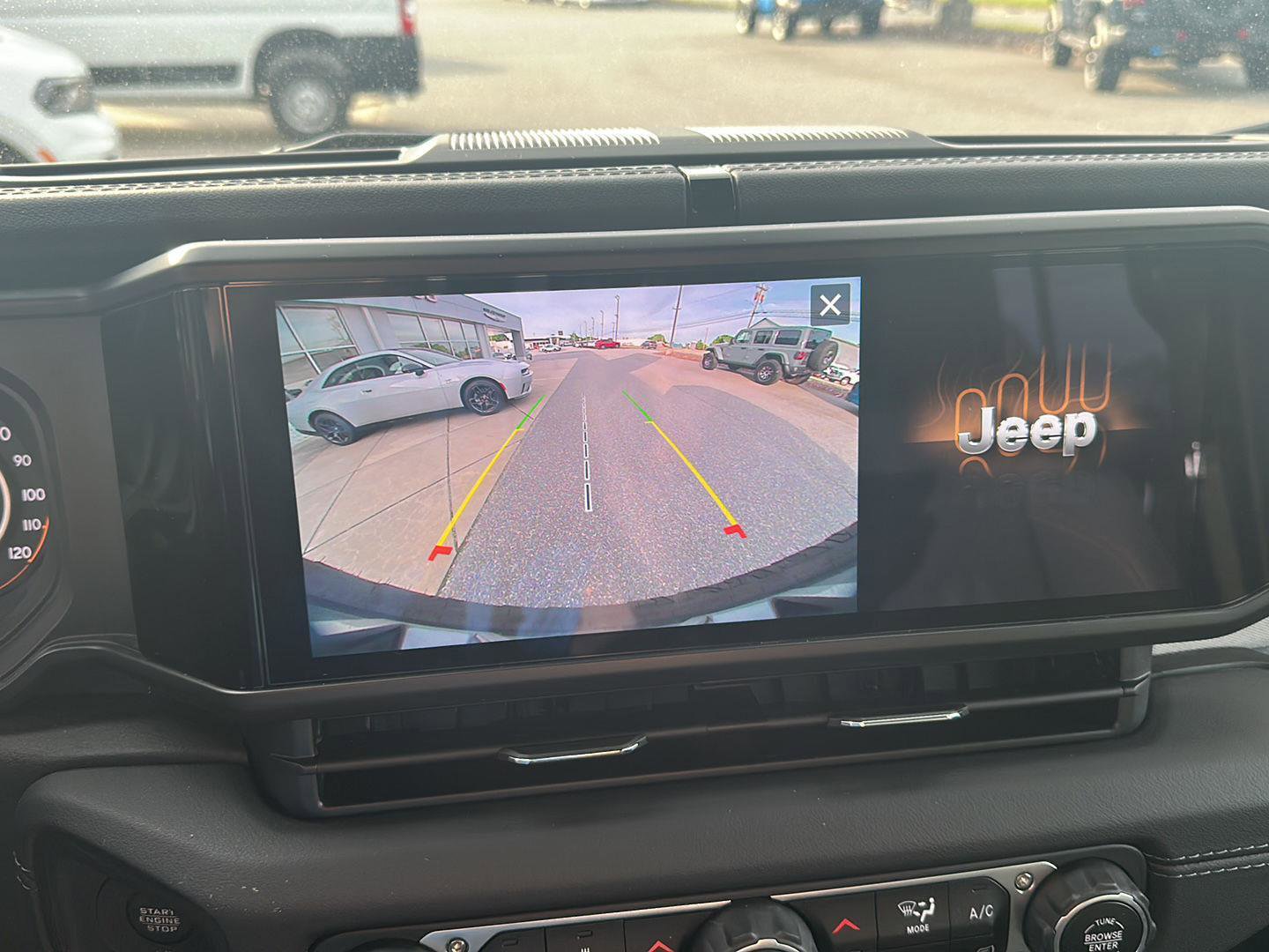 Used 2024 Jeep Wrangler Sahara image 16