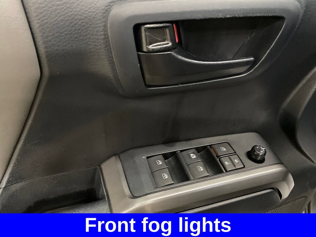 Used 2019 Toyota Tacoma SR5 AWD/4WD image 10