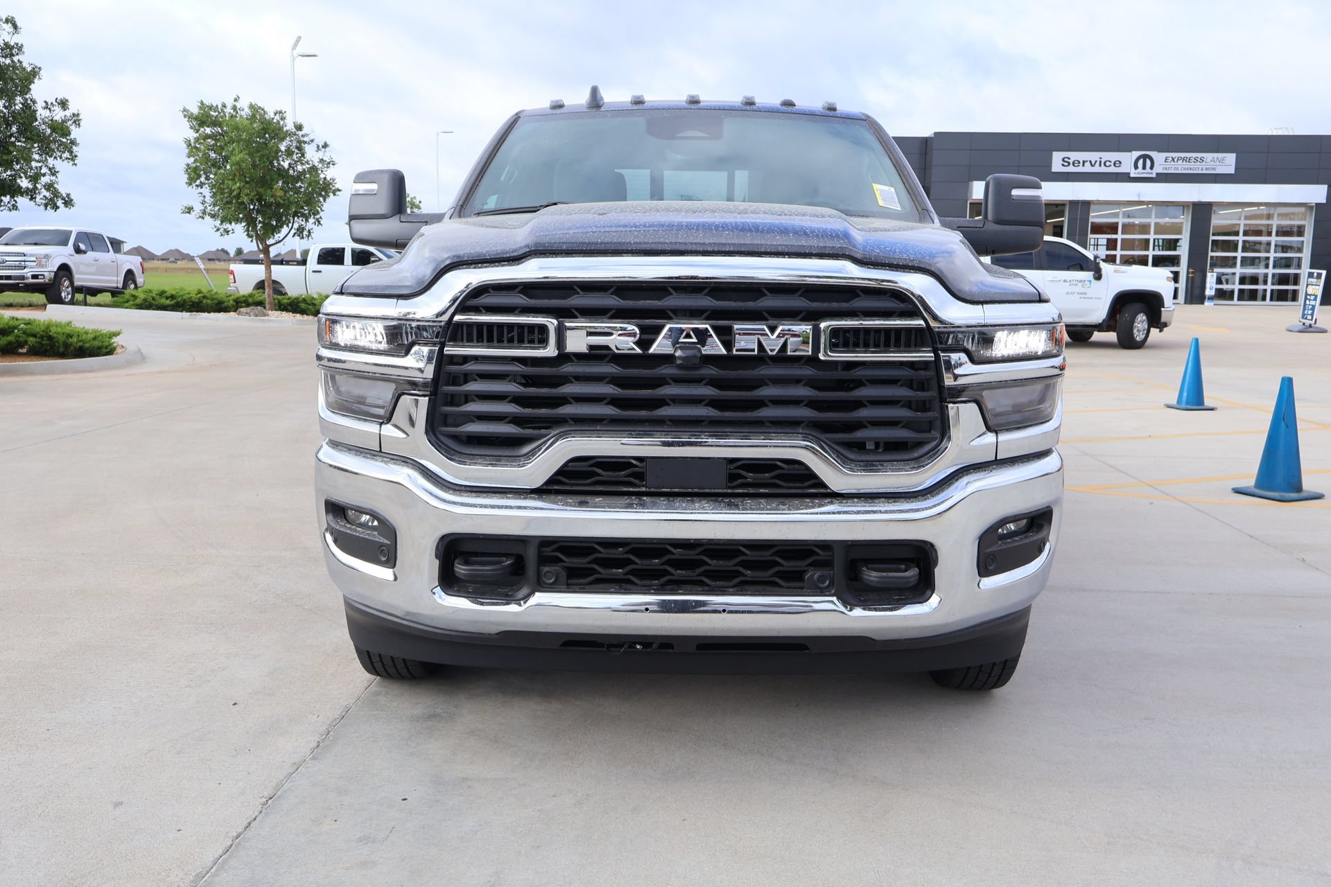New 2026 RAM 3500 Tradesman AWD/4WD image 9