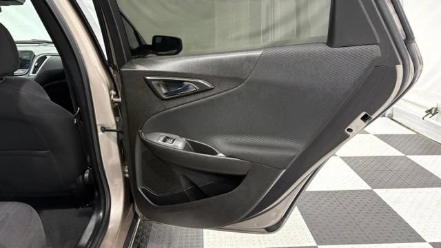 Used 2023 Chevrolet Malibu LT FWD image 24