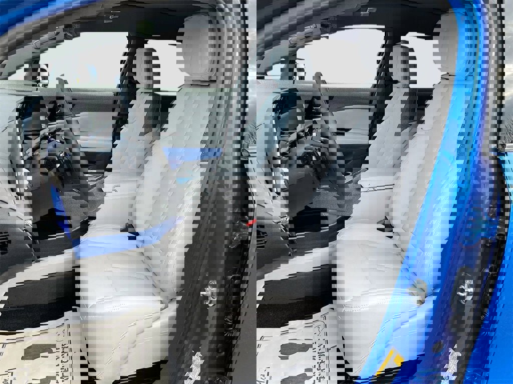 New 2026 Cadillac Optiq Luxury 1 image 21