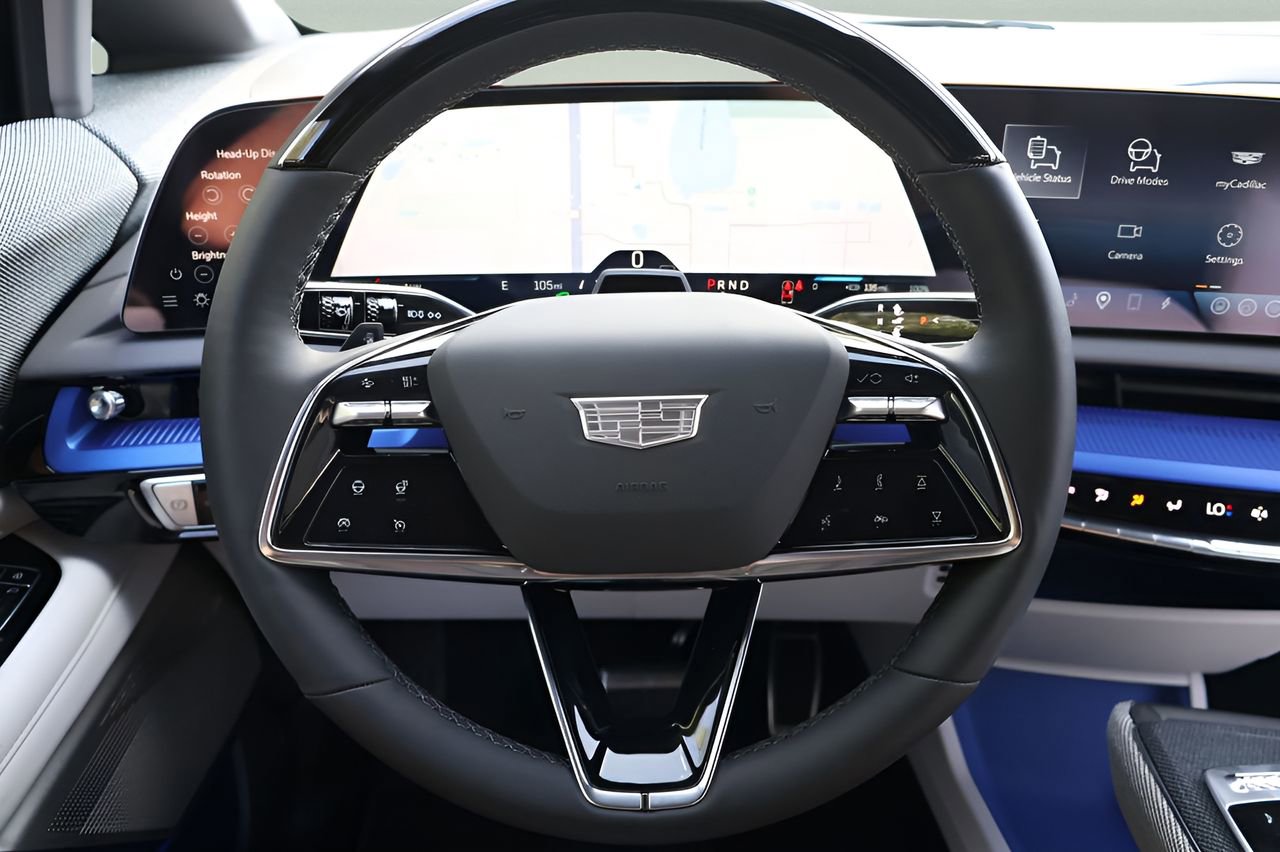 New 2026 Cadillac Optiq Luxury 2 RWD image 19