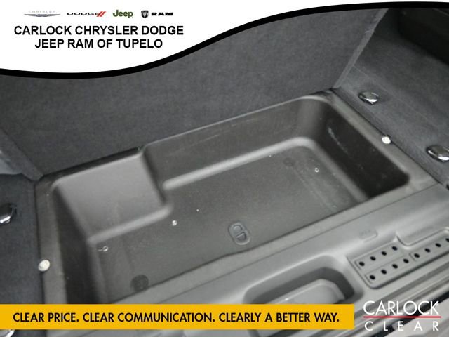 Used 2025 Jeep Wrangler Sahara image 32