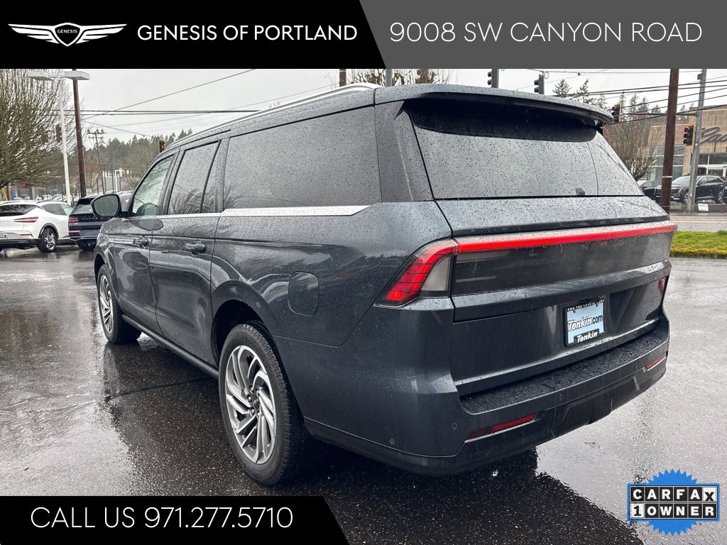 Used 2025 Lincoln Navigator L Reserve image 5