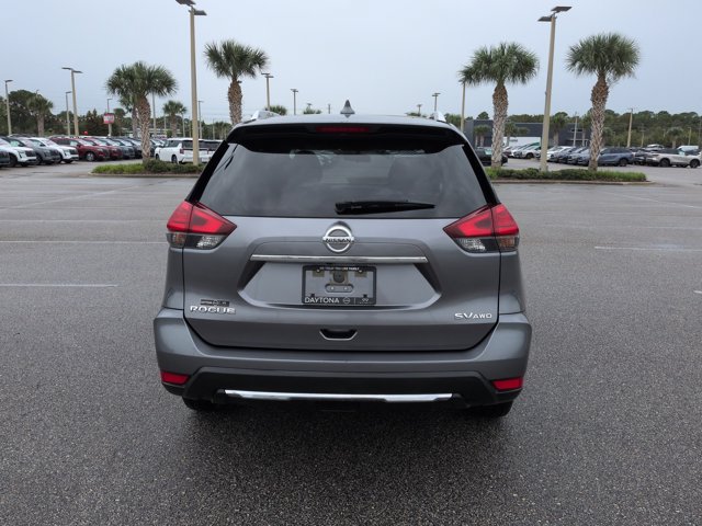 Used 2017 Nissan Rogue SV AWD/4WD image 6