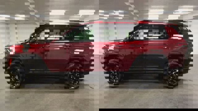 Used 2025 Jeep Grand Cherokee L Limited w/ Black Appearance Package image 5