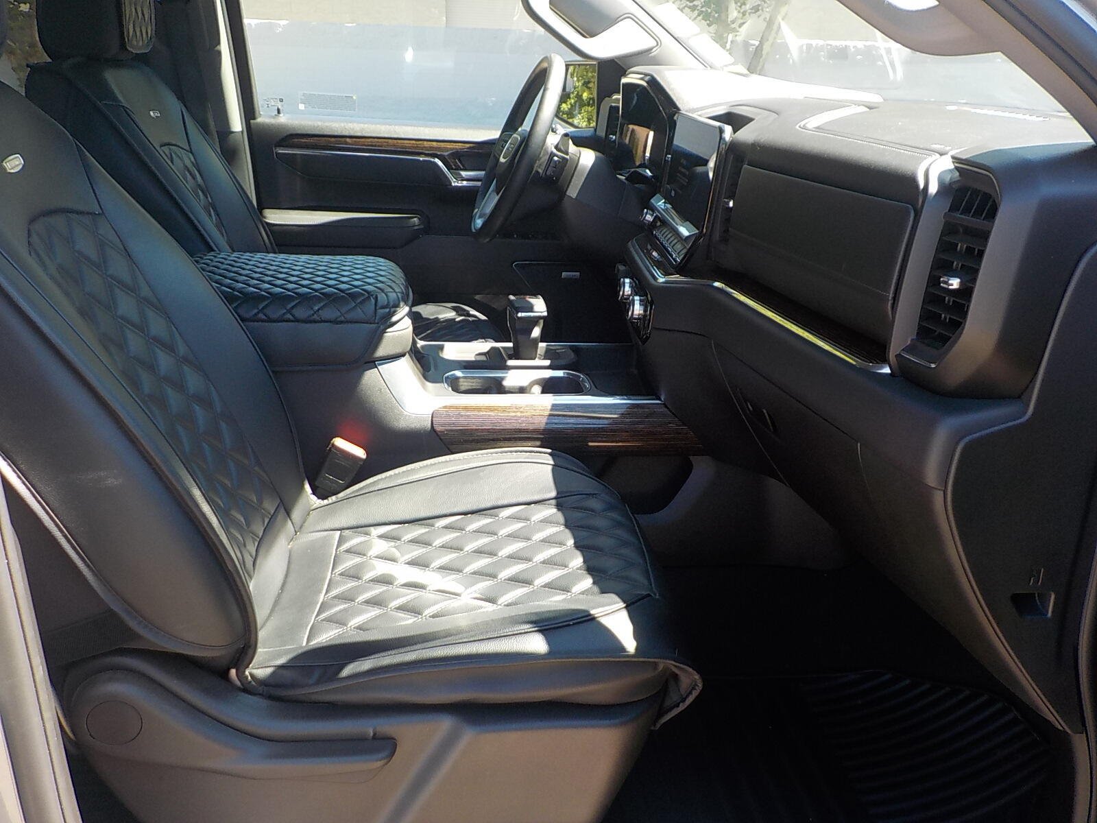 Used 2025 GMC Sierra 1500 Elevation w/ Preferred Package AWD/4WD image 10