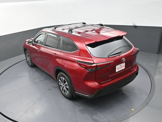Used 2023 Toyota Highlander XLE AWD/4WD image 27