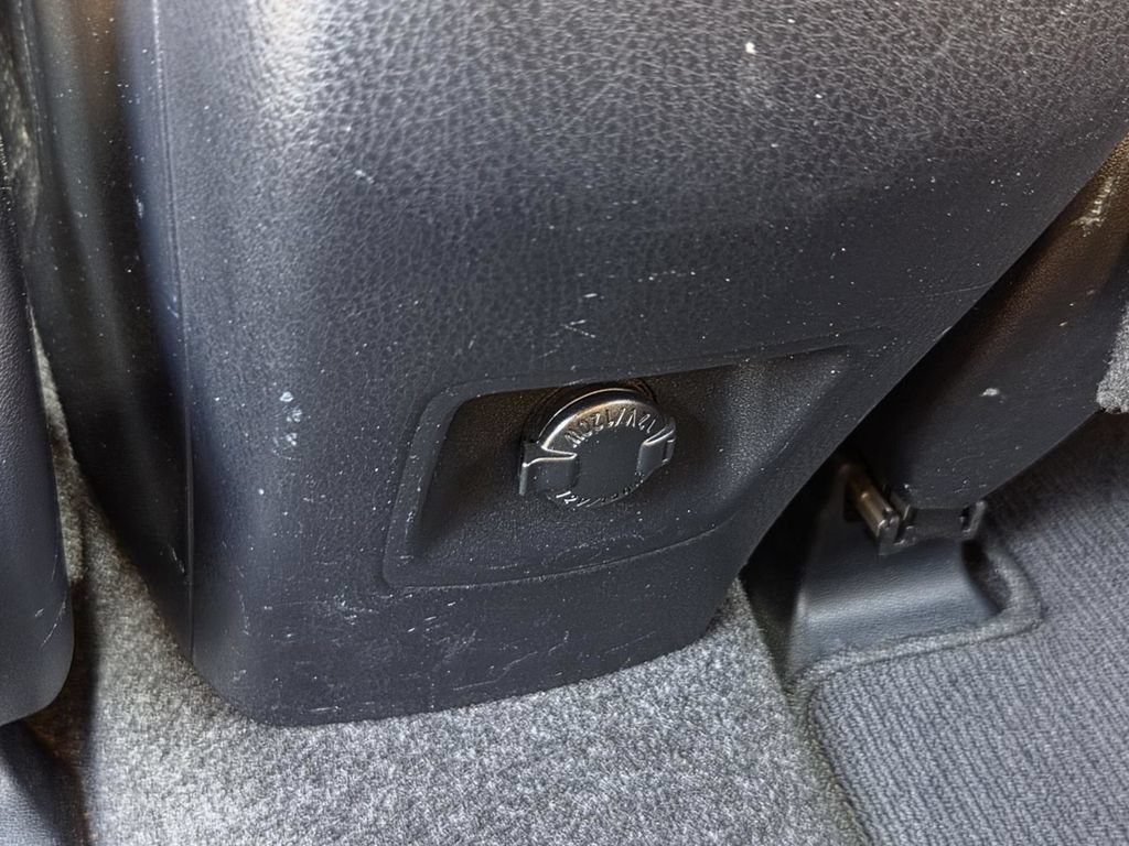 Used 2016 Toyota RAV4 SE FWD image 16