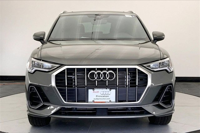 New 2025 Audi Q3 2.0T Premium image 3