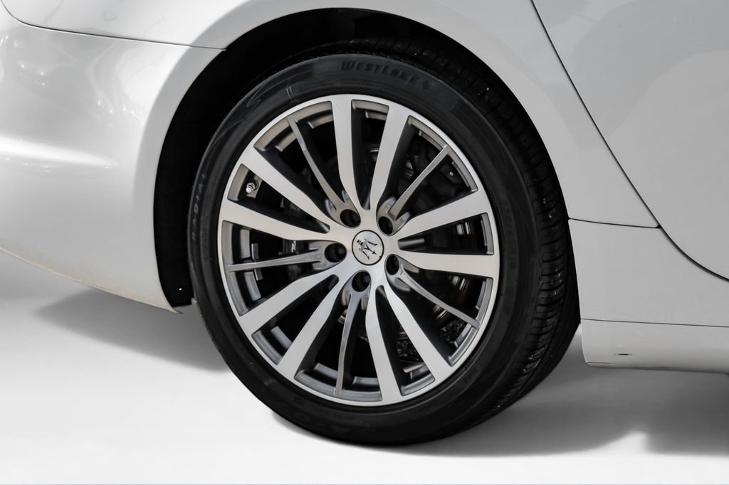 Used 2022 Maserati Quattroporte Modena RWD image 70