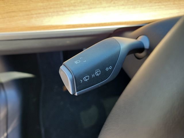 Used 2023 Tesla Model 3 Performance image 23