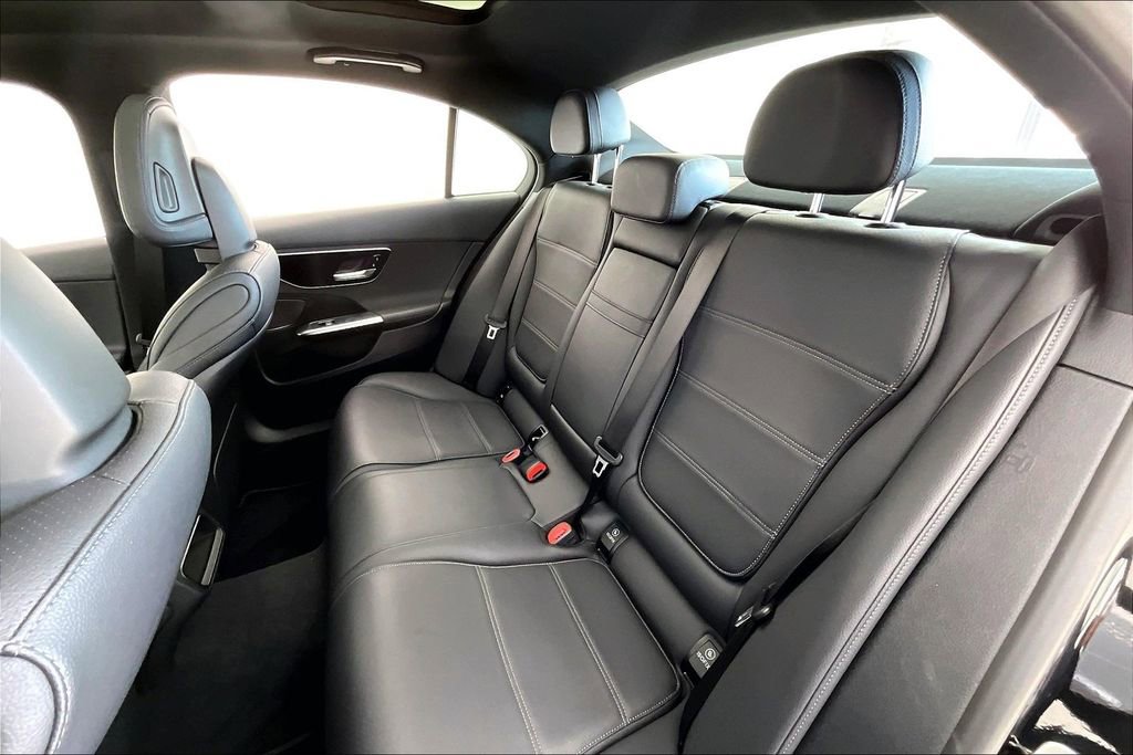 Used 2024 Mercedes-Benz C 300 Sedan image 34