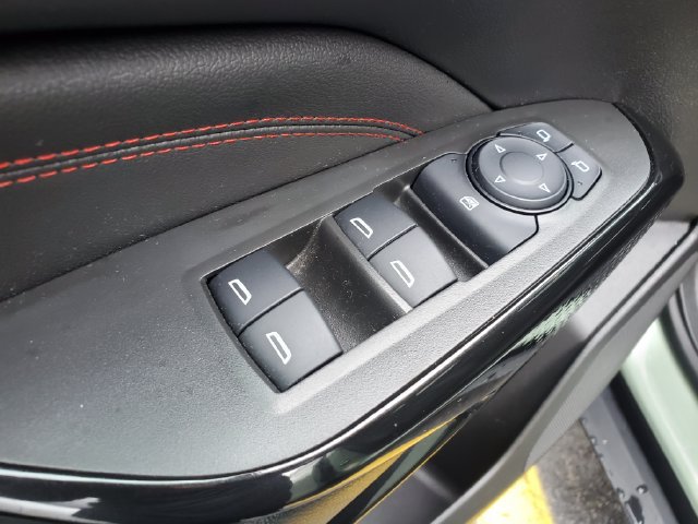 Certified 2024 Chevrolet Trax RS w/ Driver Confidence Package FWD image 18