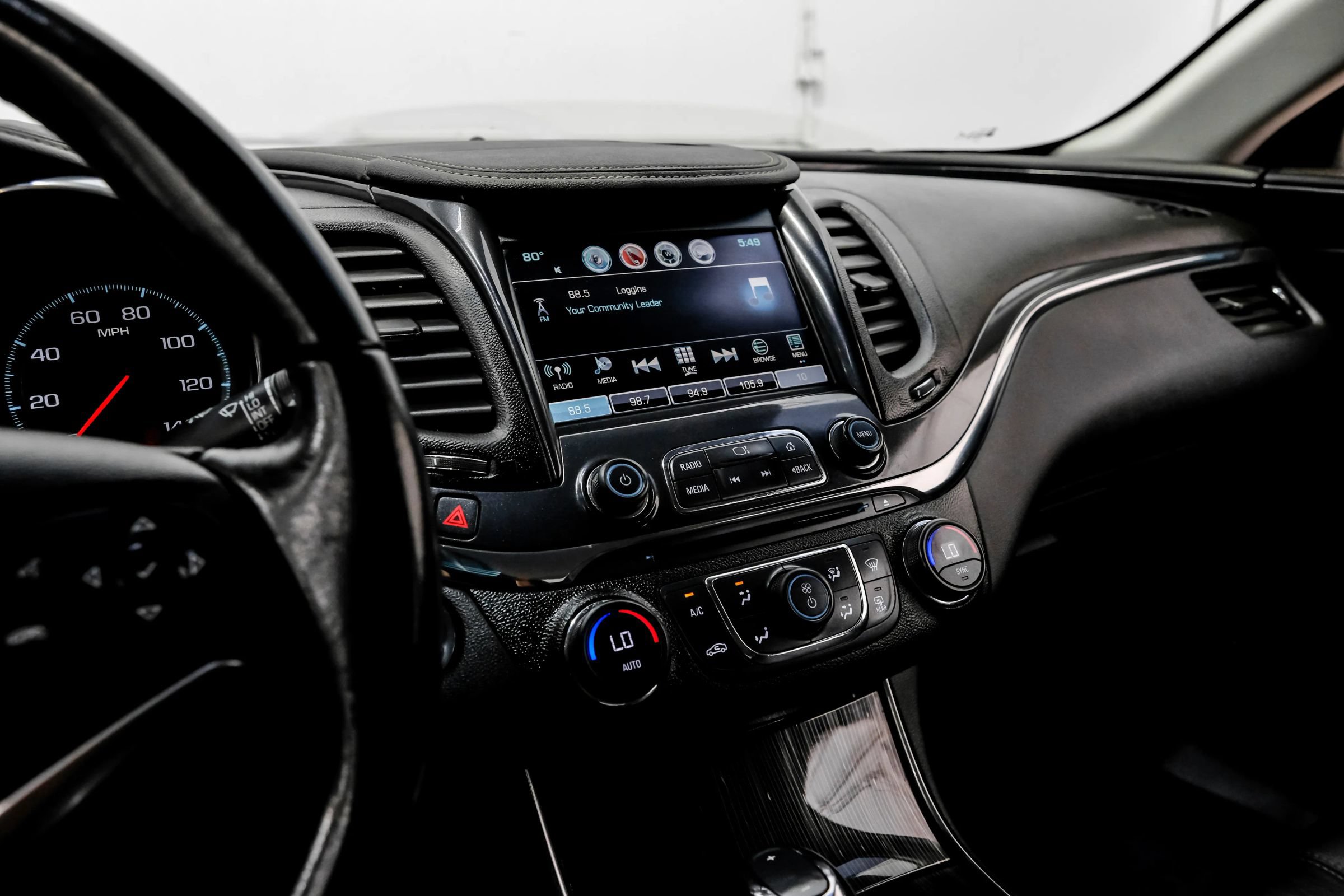 Used 2018 Chevrolet Impala Premier FWD image 30