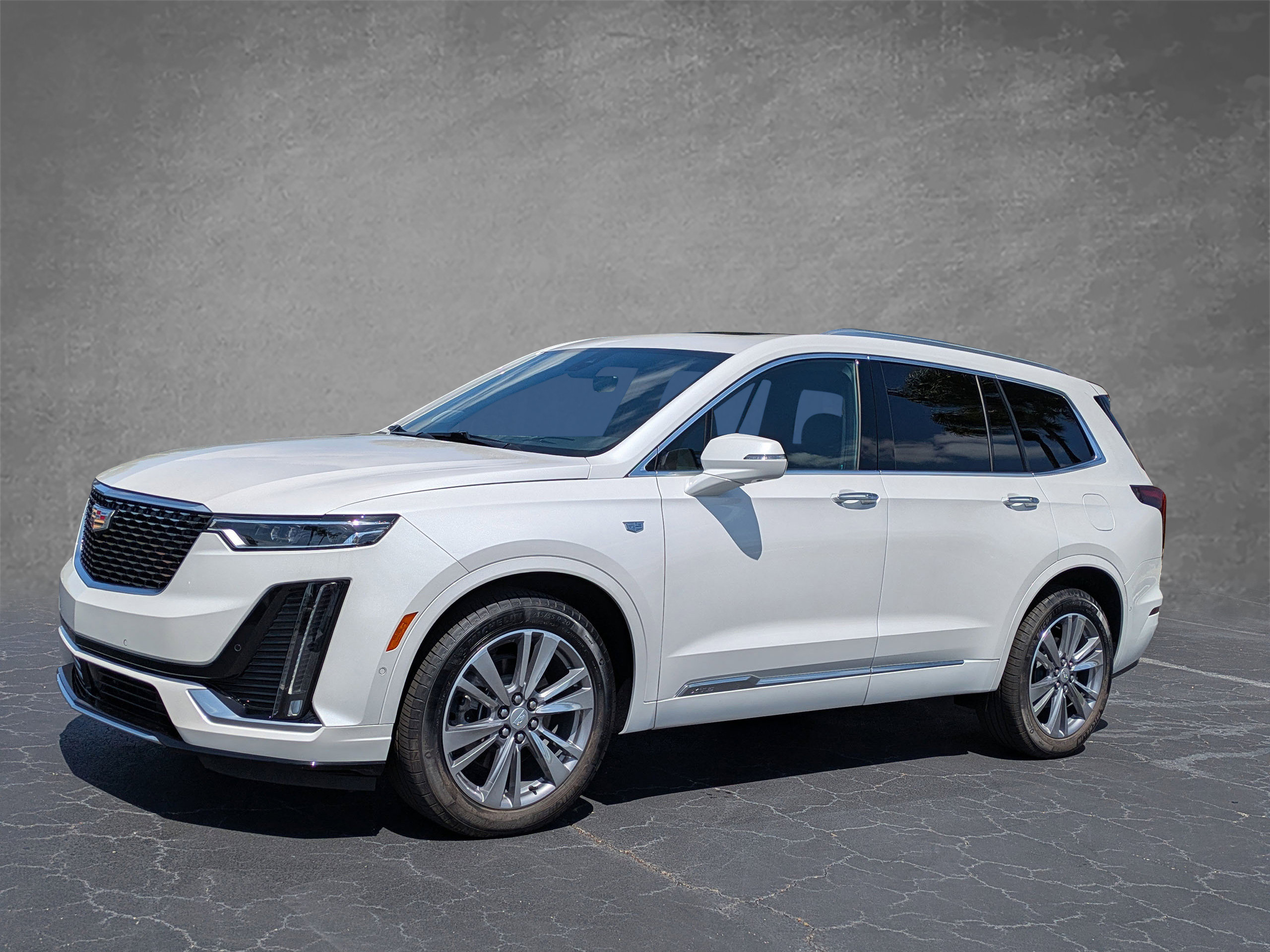 Certified 2025 Cadillac XT6 Premium Luxury w/ Platinum Package AWD/4WD image 2