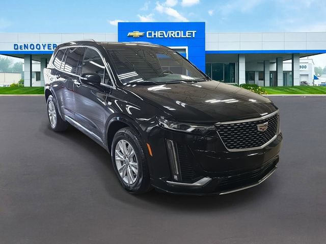 Used 2025 Cadillac XT6 Luxury image 6