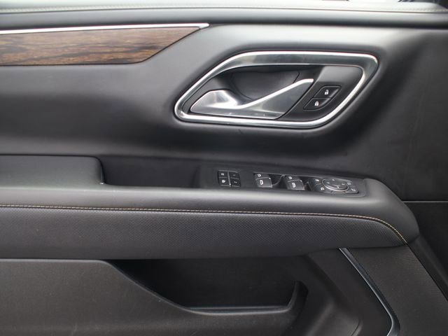 Used 2023 Chevrolet Suburban Premier image 28
