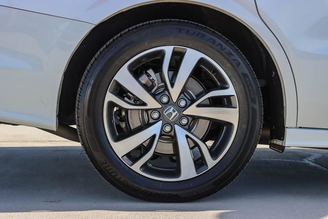 Certified 2024 Honda Odyssey Touring image 10