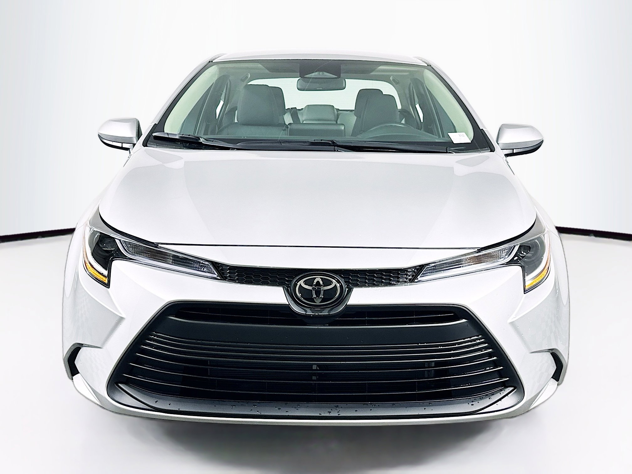Used 2026 Toyota Corolla LE image 2