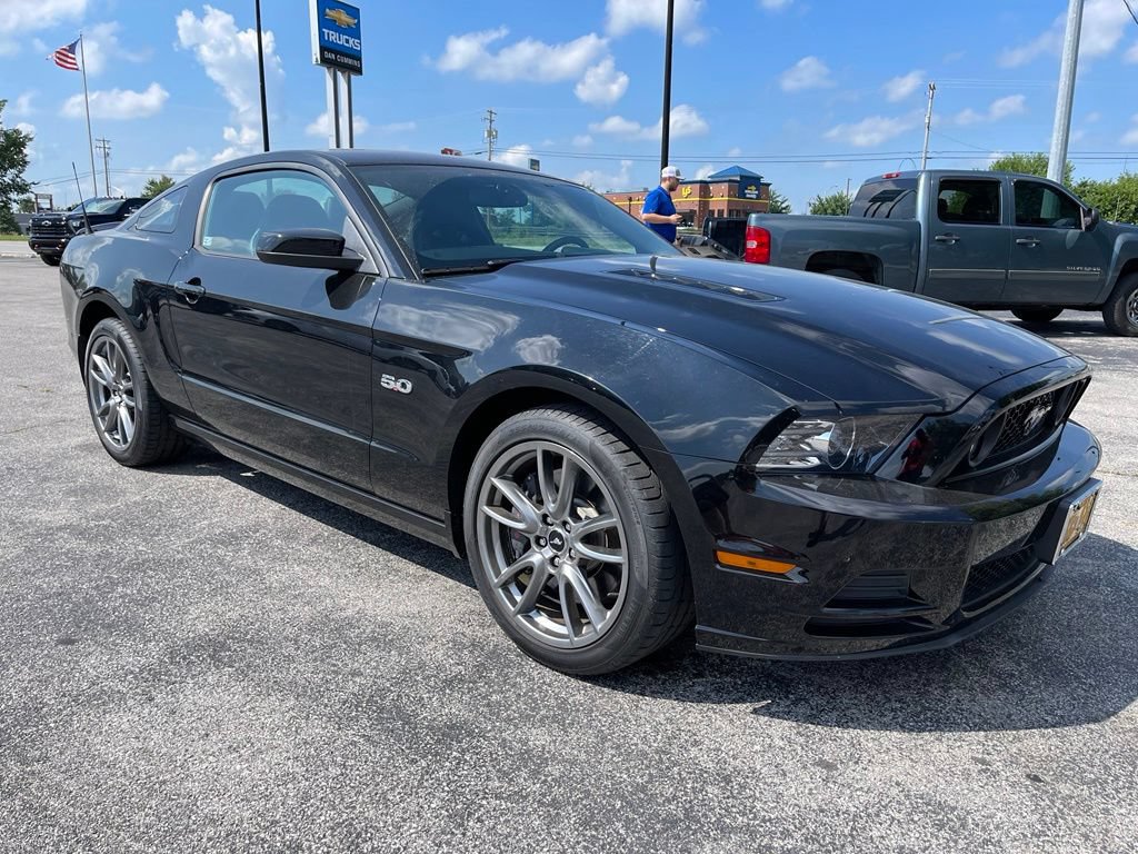 Used 2013 Ford Mustang GT Premium w/ Brembo Brake Pkg RWD image 2