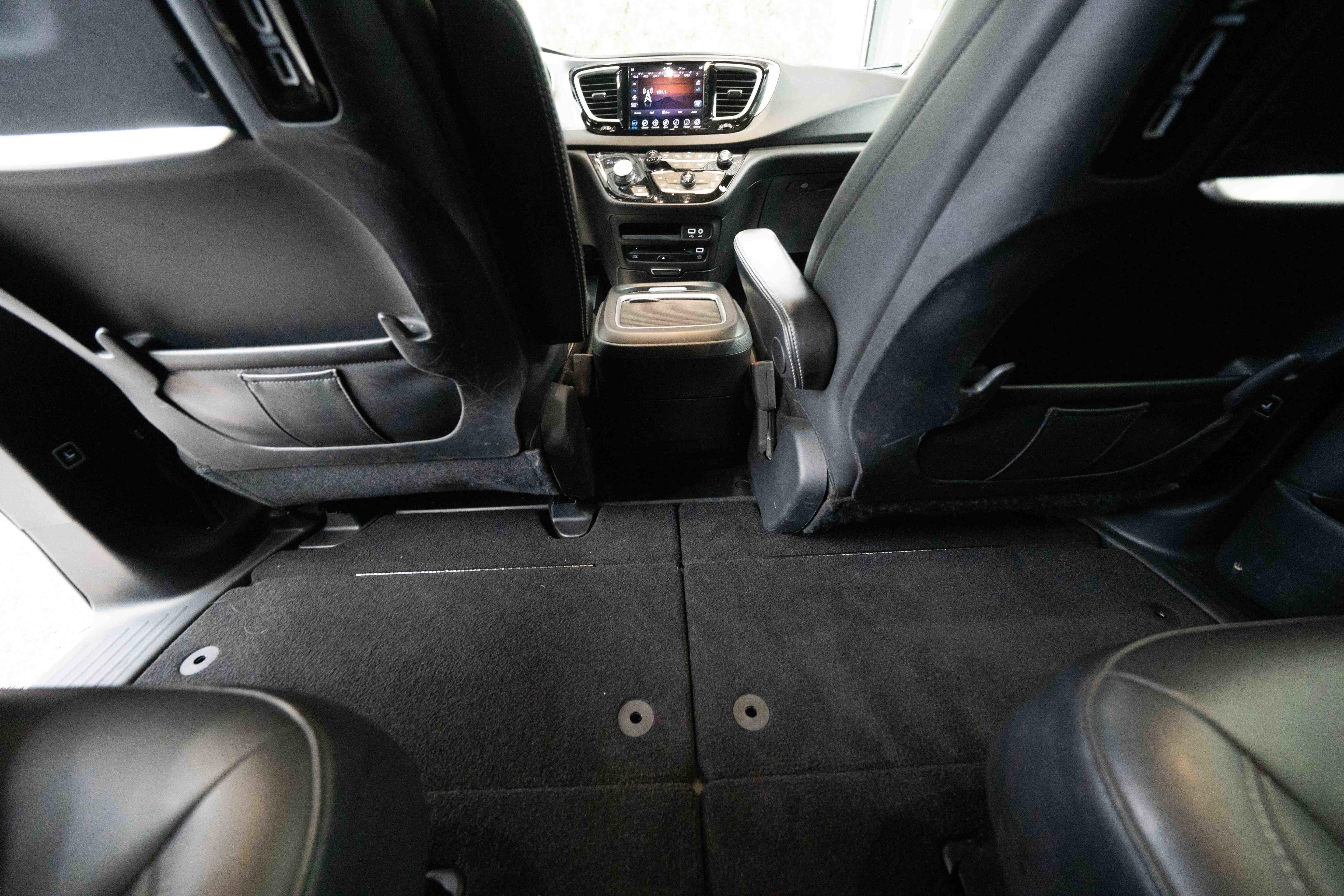 Used 2020 Chrysler Pacifica Touring-L Plus w/ Advanced Safetytec Group image 22