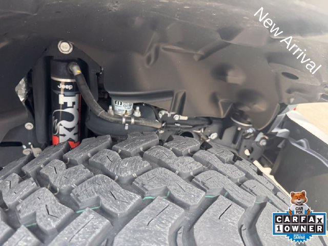 Used 2024 Jeep Gladiator Mojave w/ Technology Group AWD/4WD image 14
